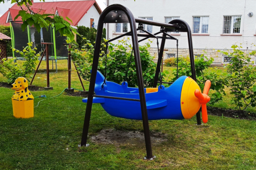 9bc457c4dbd51e022ceb48ca599708c7 Huśtawka Samolot – plac zabaw, EN 1176