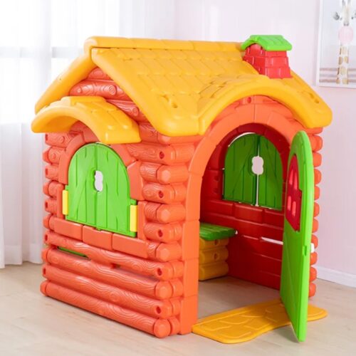 Domek plastikowy z bala